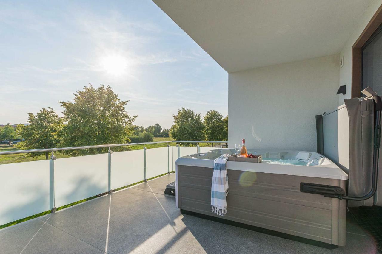 Luxus_Spa_Og_Fewo Quartier 4 _We 4_ Ґерен-Леббін Екстер'єр фото